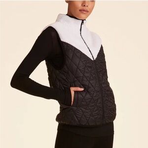 NEW ALALA reversible ski vest in black & white
